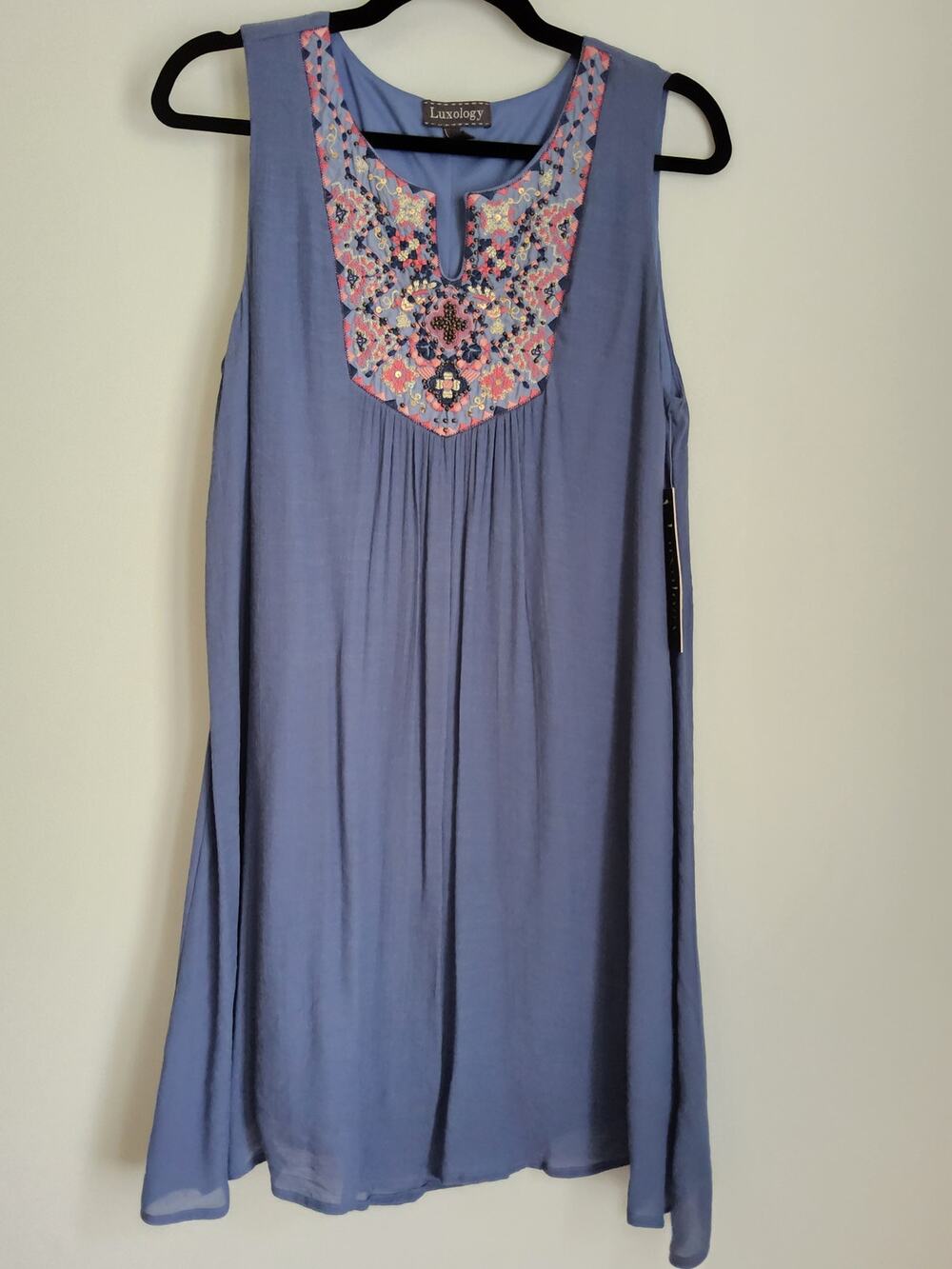 Luxology women's sleeveless dress, size 6, new with tags.